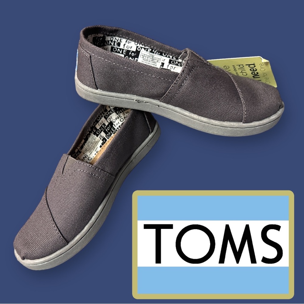 πHOST PICKπ NWB TOMβs Ash Grey Kids Canvas Slip On. Size K12 π§π»π§πΌπ§πΎ - Picture 2 of 11